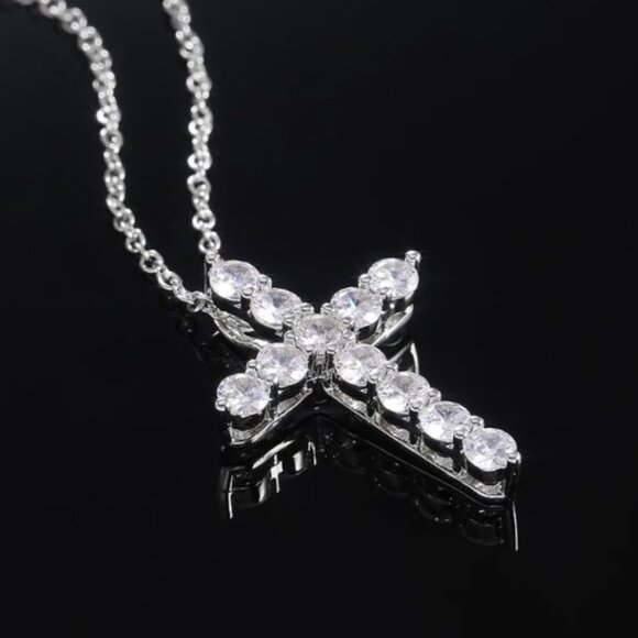 Sterling silver cross diamond necklace - Picture 3 of 6